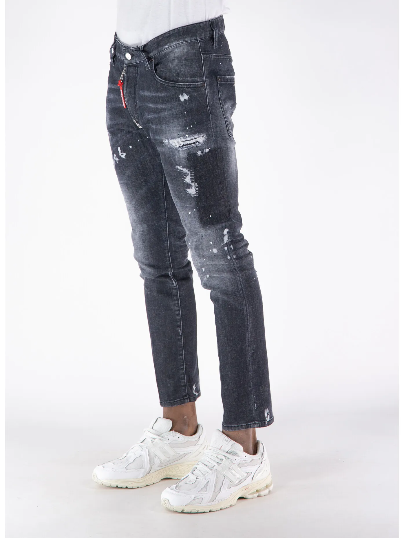    -DSQUARED    -JEANS SKATER GUY-